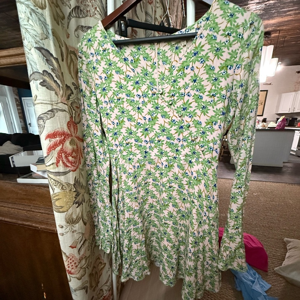 Chelsea & Violet Green Floral Midi Dress